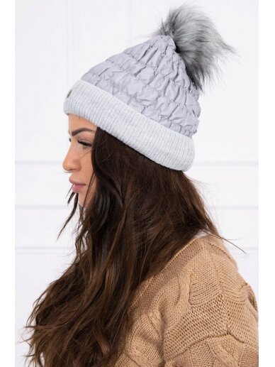 Šviesiai pilka žieminė kepurė K160 1