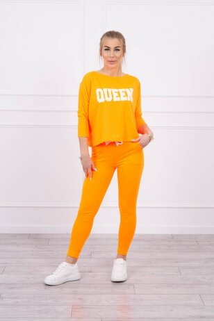 Neoninės oranžinės spalvos sportinis kostiumas MOD623
