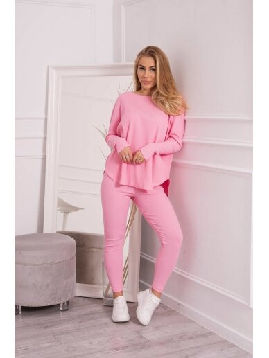 Šviesiai rožinės spalvos moteriškas kostiumėlis MOD1599