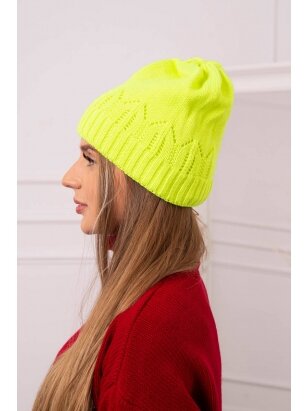 Neoninės žalios spalvos kepurė K333