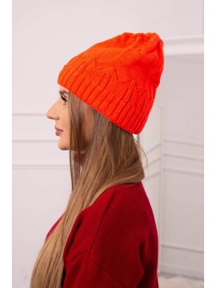 Oranžinės spalvos kepurė K333