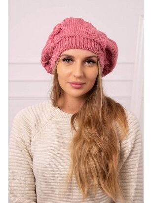 Tamsiai rožinės spalvos kepurė K369