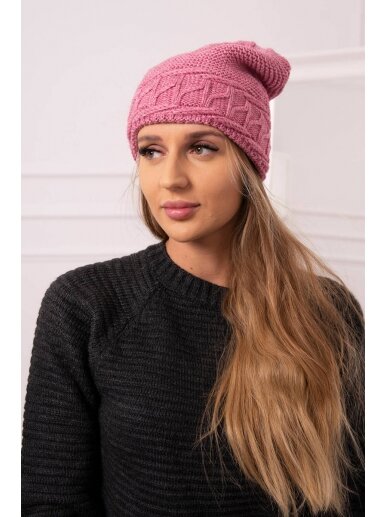 Tamsiai rožinės spalvos kepurė K338