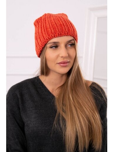 Oranžinės spalvos kepurė K345