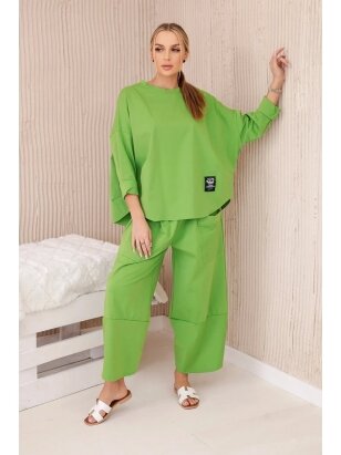 Žalios spalvos moteriškas kostiumėlis KST0016