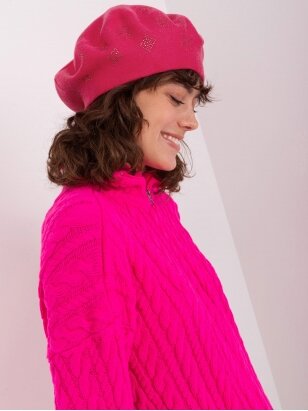 Rožinės spalvos kepurė KP0056