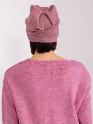 Tamsiai rožinės spalvos kepurė MOD2436