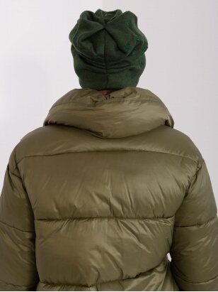 Tamsiai žalios spalvos kepurė MOD2436