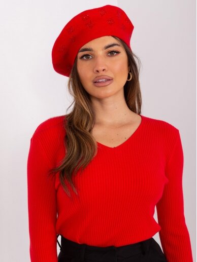 Raudonos spalvos kepurė KP0056 3
