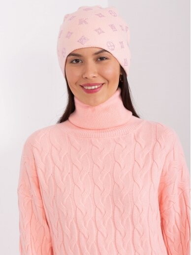 Šviesiai rožinės spalvos kepurė MOD2436 3