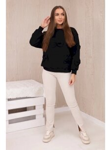 Juodos spalvos džemperis DZM0002
