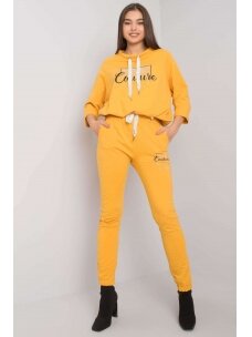 Tamsiai geltonas sportinis kostiumas MOD1603