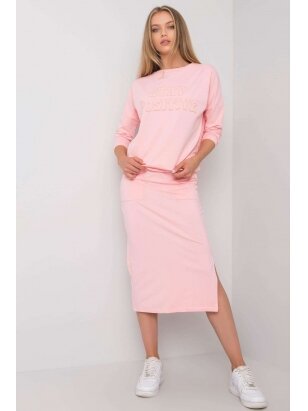 Šviesiai rožinis moteriškas kostiumėlis MOD1135