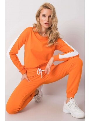 Oranžinės spalvos sportinis kostiumas MOD912