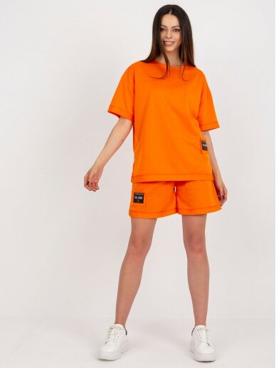 Oranžinės spalvos kostiumėlis su šortais MOD2291 2