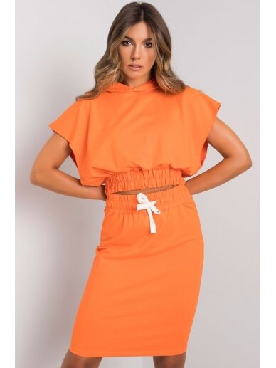 Oranžinės spalvos moteriškas kostiumėlis MOD1138 1