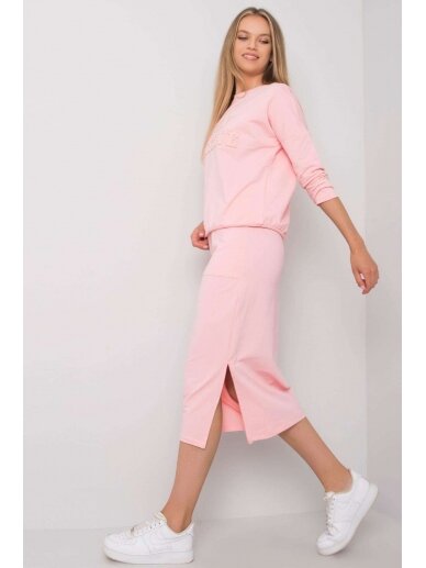 Šviesiai rožinis moteriškas kostiumėlis MOD1135 1