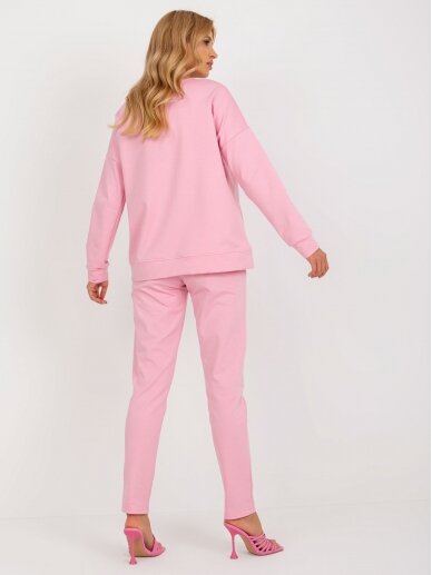 Rožinės spalvos moteriškas kostiumėlis MOD2279 3