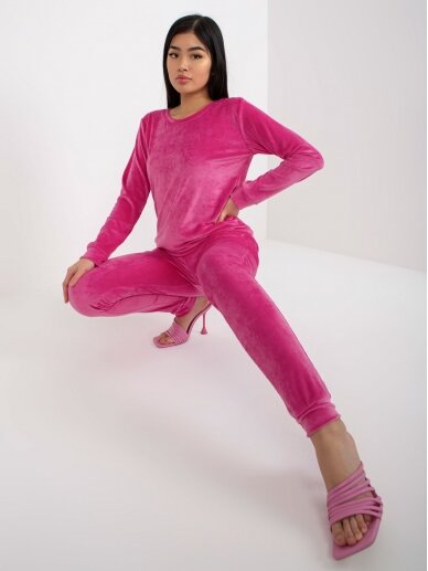 Rožinės spalvos veliūrinis kostiumėlis MOD1478 4