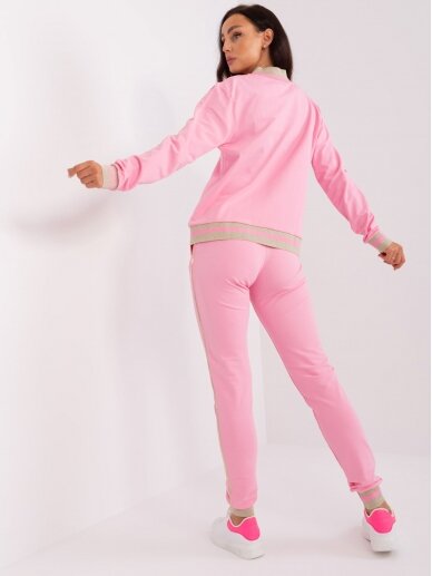 Šviesiai rožinės spalvos sportinis kostiumas MOD2376 1