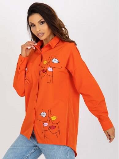 Oranžinės spalvos marškiniai MOD2290 1