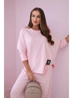 Šviesiai rožinės spalvos moteriškas kostiumėlis KST0015