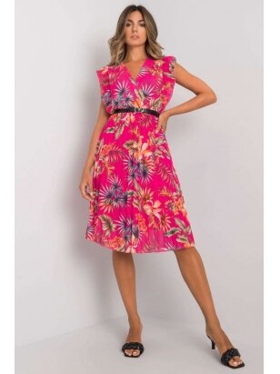 Rožinės spalvos suknelė MOD1165