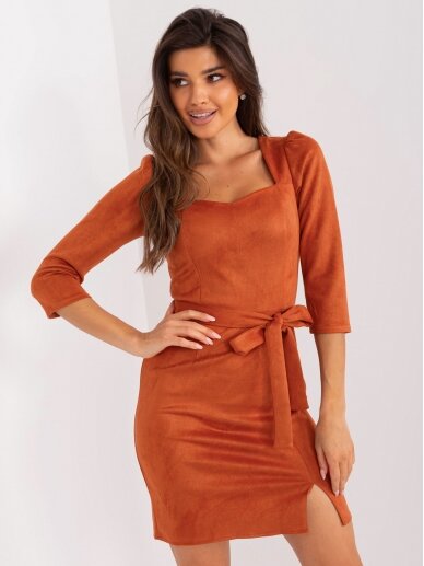 Tamsiai oranžinės spalvos suknelė SKN0017
