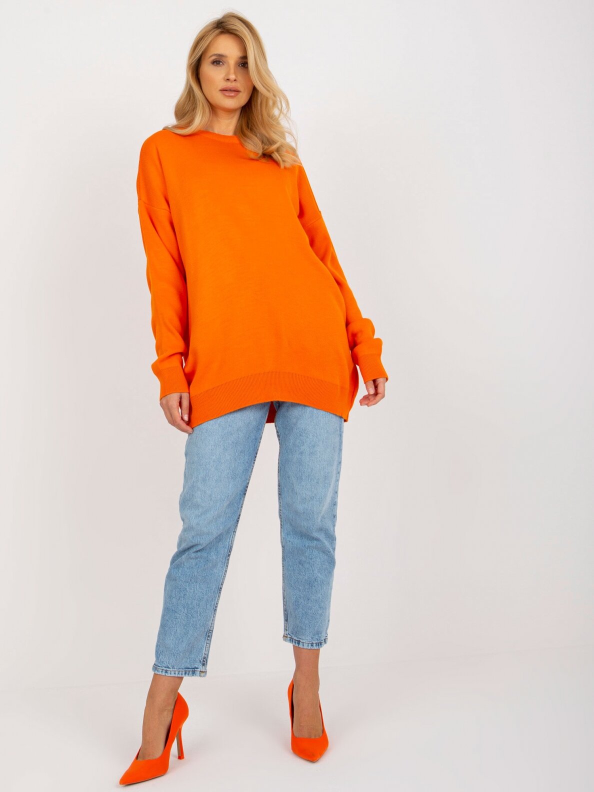 Oranžinės spalvos megztinis MOD2181 GP Oranžinės spalvos megztinis MOD2181 GP