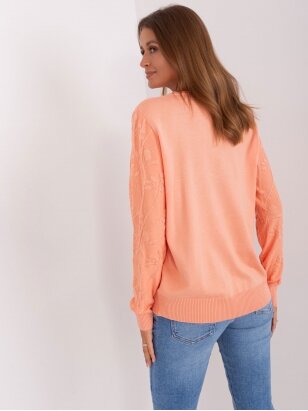 Persikų spalvos megztinis MOD2387