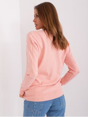 Šviesiai rožinės spalvos megztinis MGZ0053