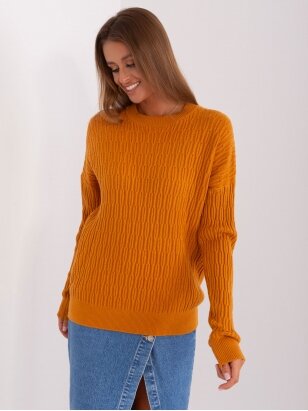 Oranžinės spalvos megztinis MOD2389