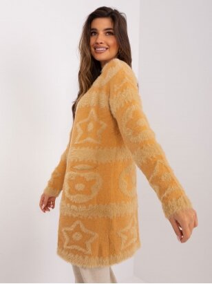 Šviesiai rudos spalvos megztinis MGZ0063
