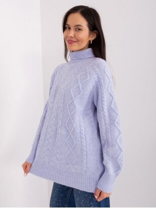 Šviesiai violetinės spalvos megztinis MGZ0068