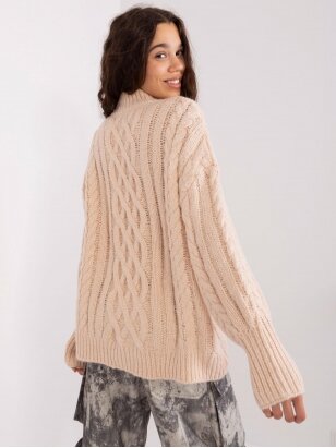 Šviesiai smėlinės spalvos megztinis MGZ0071