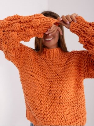 Oranžinės spalvos megztinis MGZ0076