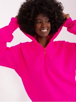 Neoninės rožinės spalvos megztinis MGZ0091
