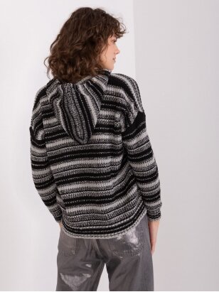 Pilkos ir juodos spalvos megztinis MGZ0098