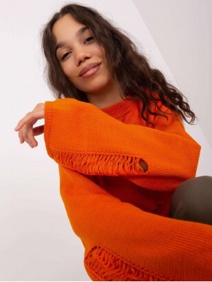 Oranžinės spalvos megztinis MGZ0116