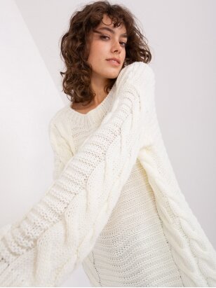 Nebalintos drobės spalvos megztinis MGZ0117