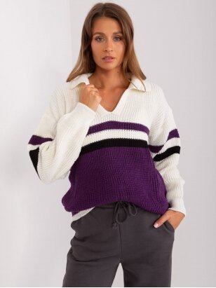 Tamsiai violetinės spalvos megztinis MGZ0121