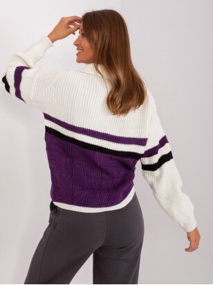 Tamsiai violetinės spalvos megztinis MGZ0121