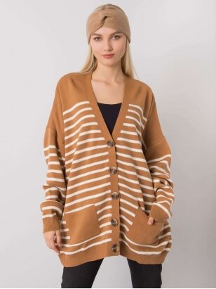 Šviesiai rudos spalvos megztinis MGZ0164