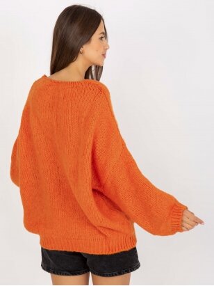 Tamsiai oranžinės spalvos megztinis MOD1985