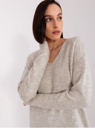 Smėlinės spalvos megztinis MGZ0295