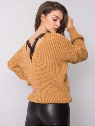 Šviesiai rudos spalvos megztinis MGZ0299