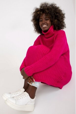 Rožinės spalvos megztinis MOD1581