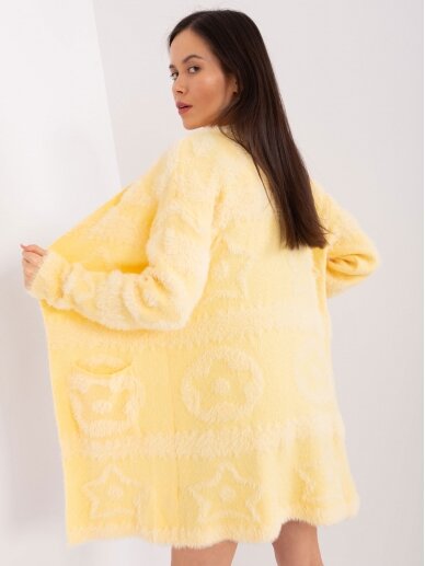 Šviesiai geltonos spalvos megztinis MGZ0063 3