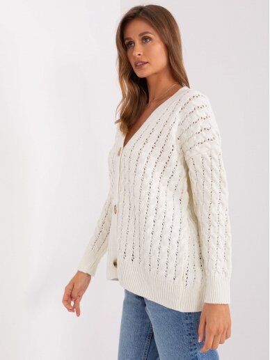 Nebalintos drobės spalvos megztinis MGZ0113 2