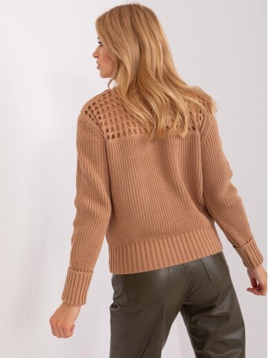Šviesiai rudos spalvos megztinis MGZ0296 1